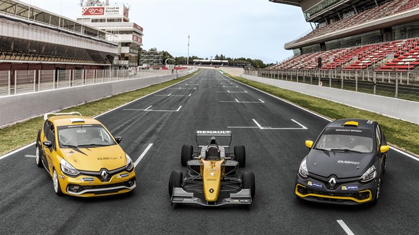 SShowcasing Renault sport series car on the racetrack