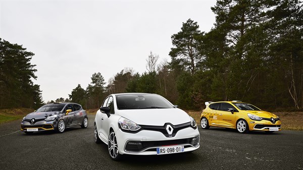 3 different shades of Renault CLIO R.S. on road